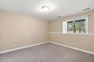 11382 E Lake Dr, Holland, MI 49424 - Photo 34