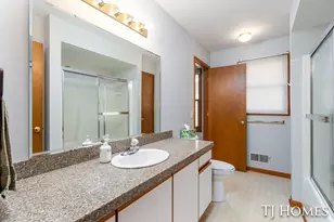 5721 Jefferson Ave SE, Grand Rapids, MI 49548 - Photo 14