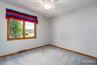 5721 Jefferson Avenue SE, Grand Rapids, MI 49548 - Photo 18