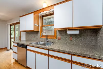 5721 Jefferson Avenue SE, Grand Rapids, MI 49548 - Photo 4