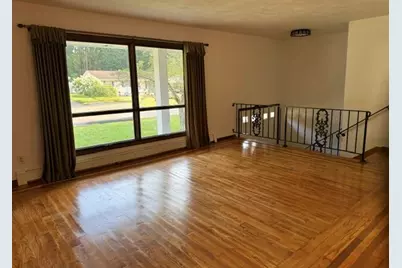 711 E North Drive, Marshall, MI 49068 - Photo 10