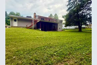 711 E North Drive, Marshall, MI 49068 - Photo 2