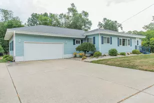 1916 Romence Rd, Portage, MI 49024 - Photo 2