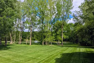 2205 Lake Wood Dr, Jackson, MI 49203 - Photo 2