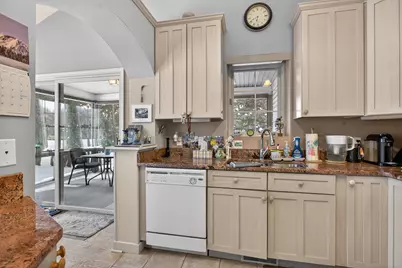 2205 Lake Wood Drive, Jackson, MI 49203 - Photo 16