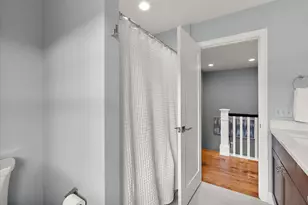 548 Lovett Ave SE, East Grand Rapids, MI 49506 - Photo 38