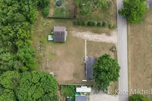 75 4th St, Plainwell, MI 49080 - Photo 82