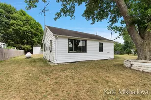 75 4th St, Plainwell, MI 49080 - Photo 64