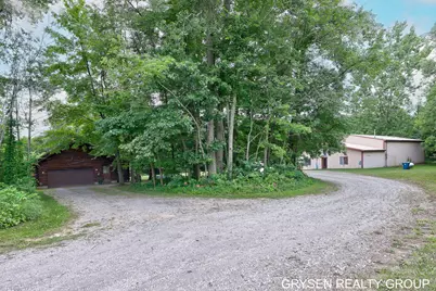 13815 Cypress Avenue, Sand Lake, MI 49343 - Photo 32