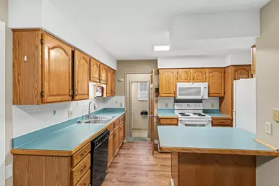 2117 Cogswell Drive, Lansing, MI 48906 - Photo 4