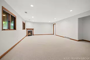 3000 Foxboro Ln, Holland, MI 49424 - Photo 8