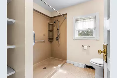 710 N Monroe Street, Albion, MI 49224 - Photo 12
