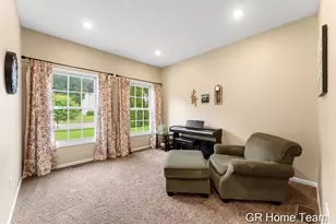 7436 Las Palmas Dr NE, Rockford, MI 49341 - Photo 26