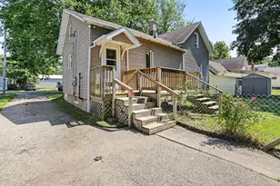276 3rd St, Eastlake, MI 49626 - Photo 28