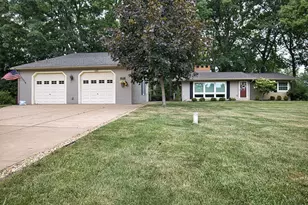 8683 Club House Dr, Brighton, MI 48116 - Photo 1