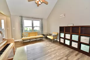 4697 Lauren Ln, Saint Joseph, MI 49085 - Photo 6