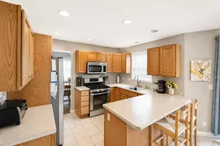 4697 Lauren Ln, Saint Joseph, MI 49085 - Photo 10