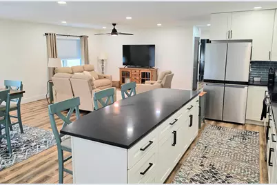 19061 M-60, Three Rivers, MI 49093 - Photo 4
