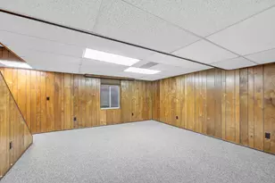 1592 Brentwood Dr, Troy, MI 48098 - Photo 28