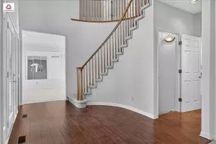 1431 Provincial Dr, Troy, MI 48084 - Photo 6