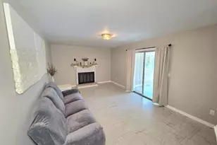 742 Greenridge Rd, Battle Creek, MI 49015 - Photo 10