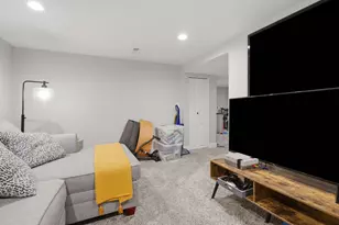 1037 Arlington St NE, Grand Rapids, MI 49505 - Photo 18