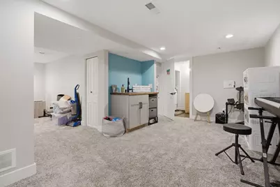 1037 Arlington Street NE, Grand Rapids, MI 49505 - Photo 12