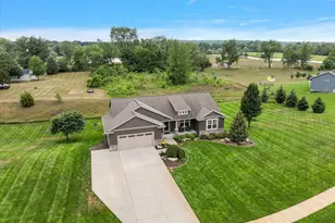 1812 Sunquest Ave, Dorr, MI 49323 - Photo 2