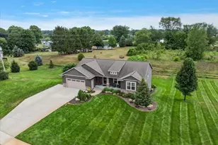 1812 Sunquest Ave, Dorr, MI 49323 - Photo 8
