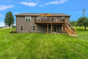 1812 Sunquest Ave, Dorr, MI 49323 - Photo 4