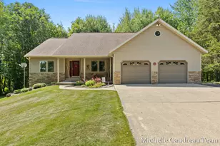6244 Black Creek Dr, Middleville, MI 49333 - Photo 2