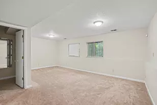 2376 Strathmore St, Kalamazoo, MI 49009 - Photo 18