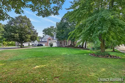 2554 Woodcreek Court SE, Grand Rapids, MI 49546 - Photo 4