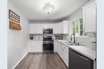 7966 Village Green Lane, Parma, MI 49269 - Photo 12