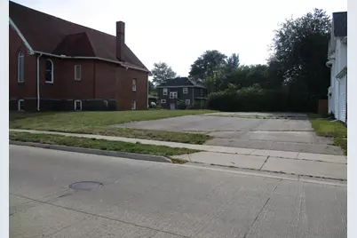 608 Greenwood Place, Jackson, MI 49203 - Photo 2
