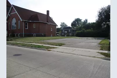 608 Greenwood Place, Jackson, MI 49203 - Photo 1