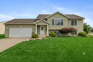 514 Clear Wood Dr SE, Grand Rapids, MI 49548 - Photo 1