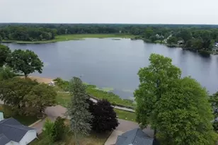 350 Frakes St, Vicksburg, MI 49097 - Photo 2