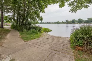 350 Frakes St, Vicksburg, MI 49097 - Photo 4