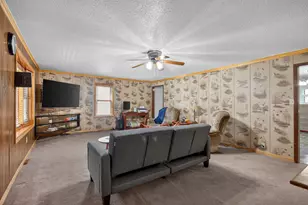 232 Bender St, Jackson, MI 49202 - Photo 2