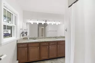 1615 Maiden Ln, Saint Joseph, MI 49085 - Photo 20