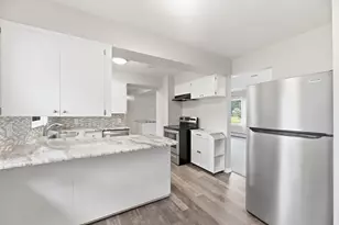 1615 Maiden Ln, Saint Joseph, MI 49085 - Photo 10