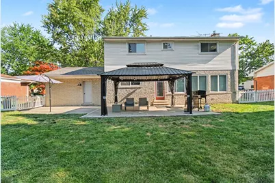 23940 King Drive, Clinton, MI 48035 - Photo 26