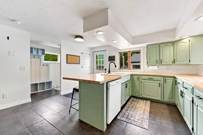 208 E Broadway Street, Woodland, MI 48897 - Photo 8
