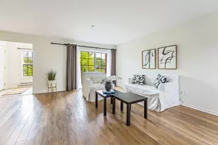 120 W Oakbrook Dr, Ann Arbor, MI 48103 - Photo 2