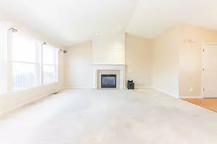 7575 Warwick Dr, Ypsilanti, MI 48197 - Photo 6