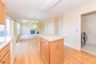 7575 Warwick Dr, Ypsilanti, MI 48197 - Photo 14