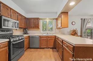 2078 Fernwood Dr, Jenison, MI 49428 - Photo 12