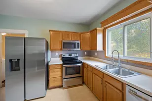 218 E Adams St, Ionia, MI 48846 - Photo 12