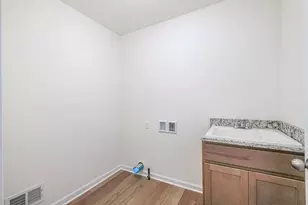5391 Swan Dr, Burton, MI 48509 - Photo 6
